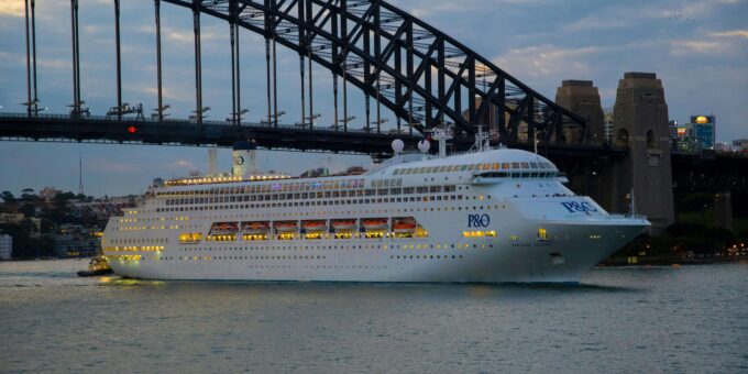 attract global travelers with crypto payments in cruise lines